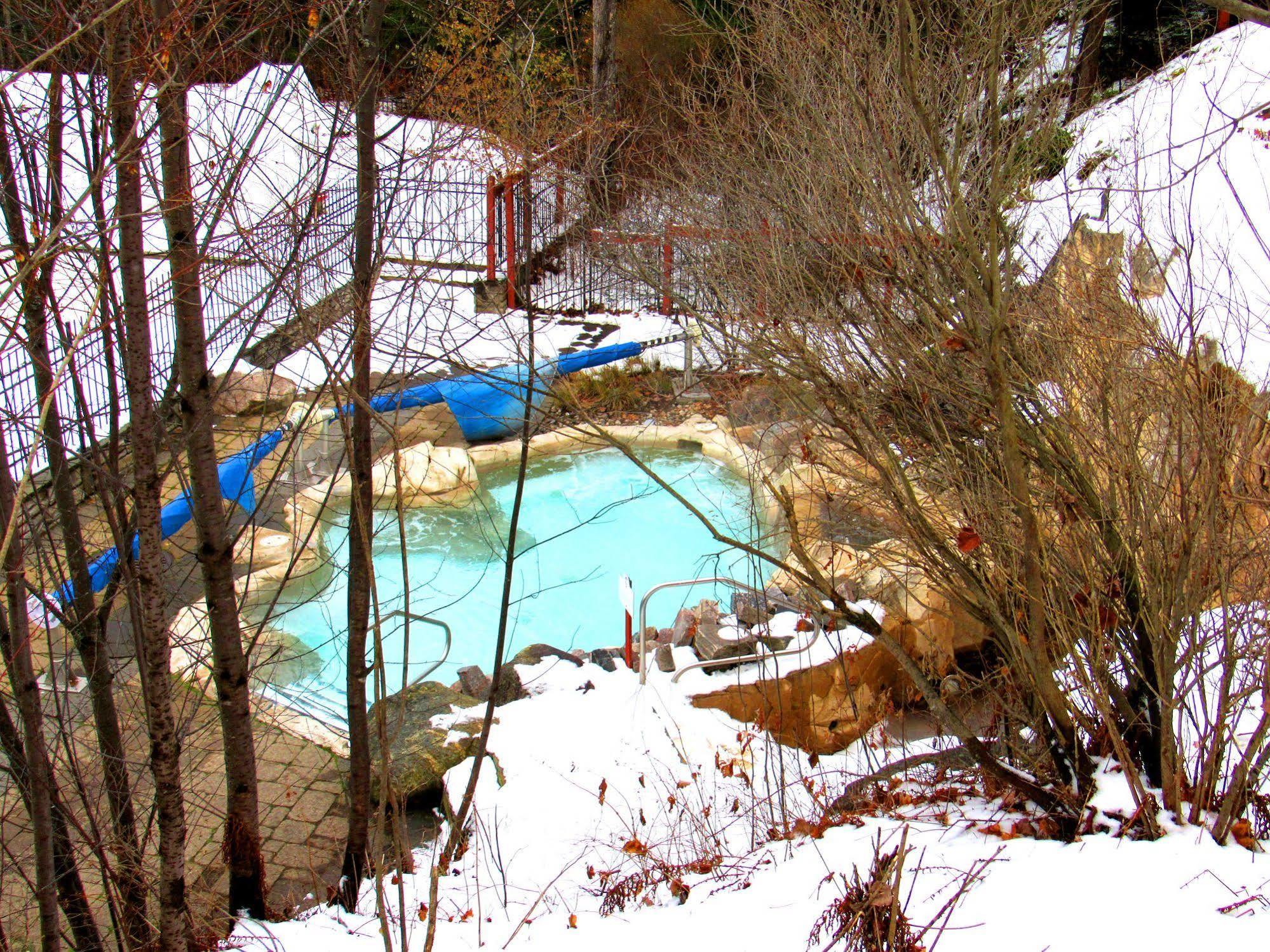 Tremblant Les Eaux - Location Adp Appartement Mont-Tremblant Buitenkant foto
